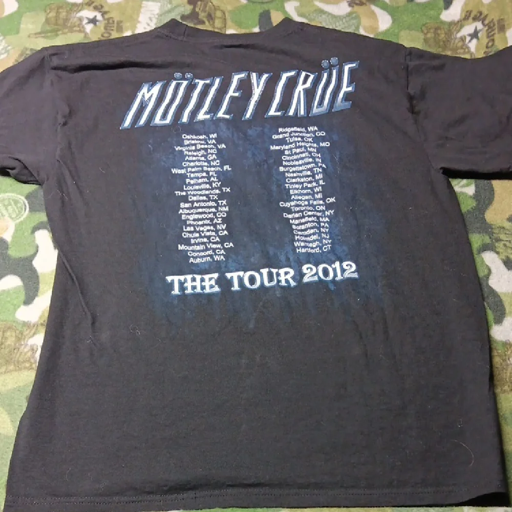 Mötley Crüe 2012 Tour Medium Hanes Black Short Sleeve Tee - Picture 3 of 7